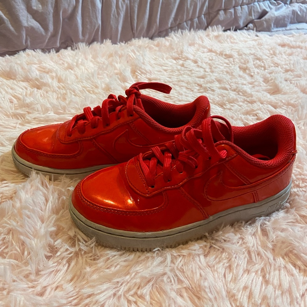 Kids Nike Air Force 1s low